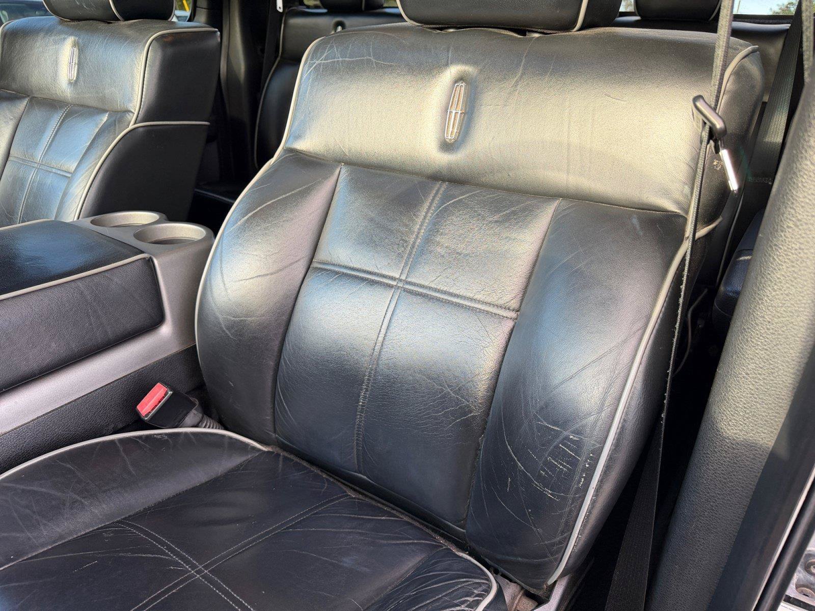 Used 2008 Lincoln Mark LT 4x4 image 12