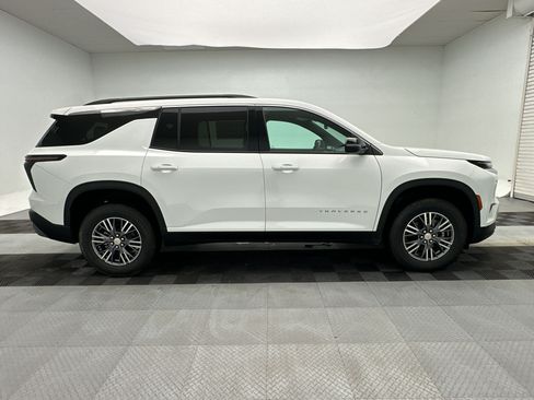 Certified 2026 Chevrolet Traverse LT AWD/4WD image 8