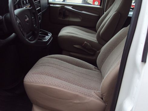 Used 2012 GMC Savana 1500 AWD image 16