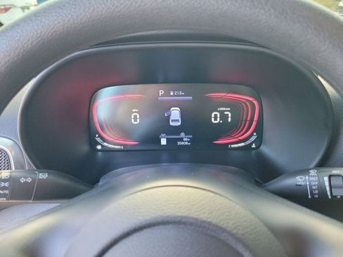 Used 2024 Kia Soul LX w/ Option Group 015 FWD image 18