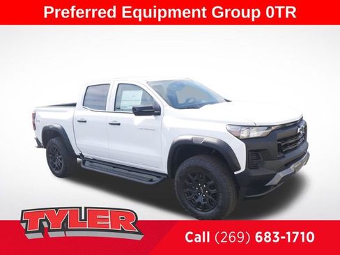 New 2026 Chevrolet Colorado Trail Boss AWD/4WD image 1