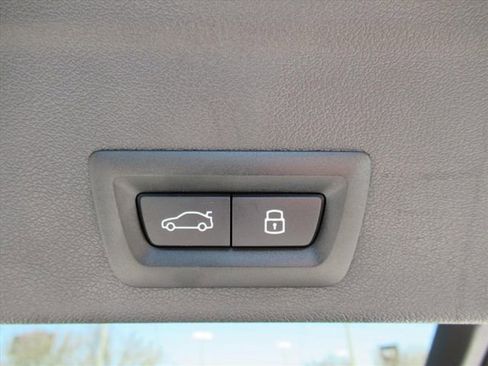 Used 2025 BMW X6 M Competition w/ Executive Package image 39