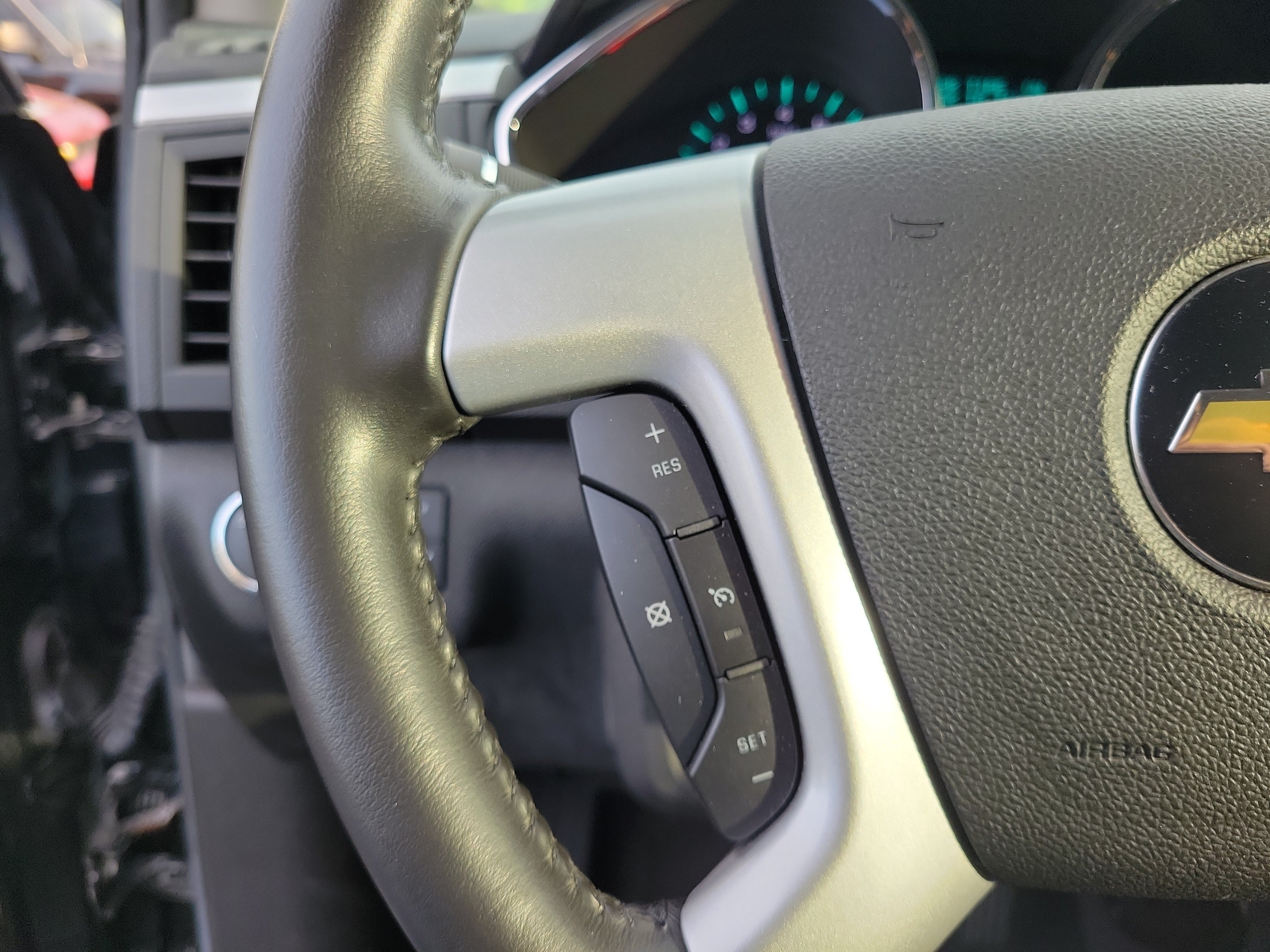 Used 2010 Chevrolet Traverse LT w/ LT Special Edition Package FWD image 22