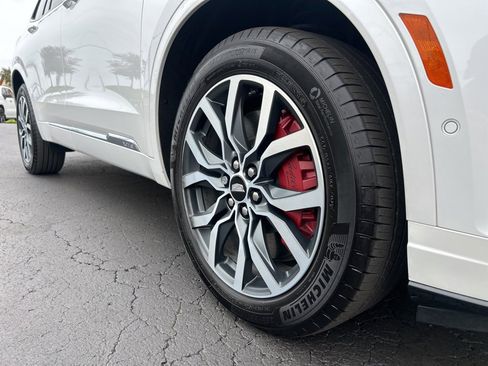 Used 2024 Cadillac XT6 Sport w/ Platinum Package image 16