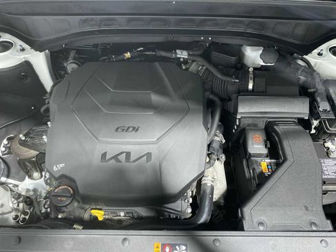 Used 2022 Kia Telluride LX AWD/4WD image 9