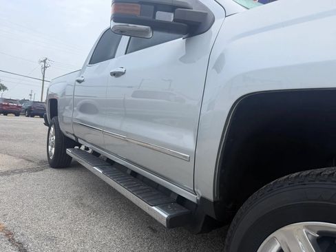 Used 2019 Chevrolet Silverado 2500 LTZ w/ Duramax Plus Package AWD/4WD image 18