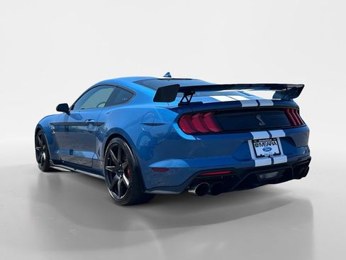 Used 2021 Ford Mustang Shelby GT500 w/ Carbon Fiber Track Pack RWD image 3