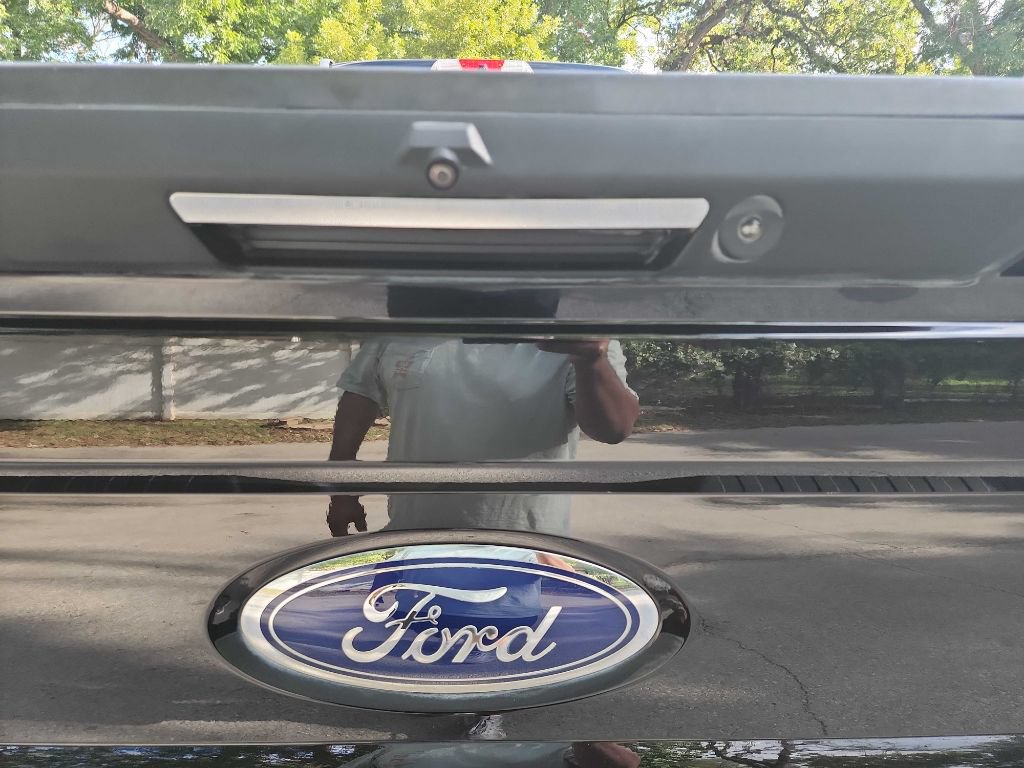 Used 2019 Ford F350 Lariat w/ Lariat Ultimate Package AWD/4WD image 8