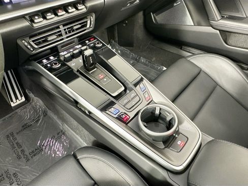 Used 2022 Porsche 911 Turbo image 14