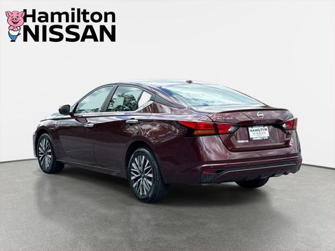 Used 2025 Nissan Altima 2.5 SV AWD/4WD image 4