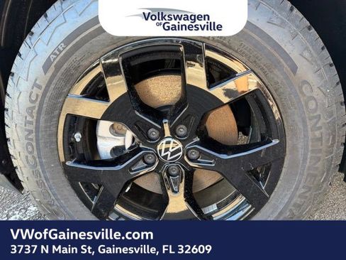 New 2026 Volkswagen Atlas Peak Edition image 25