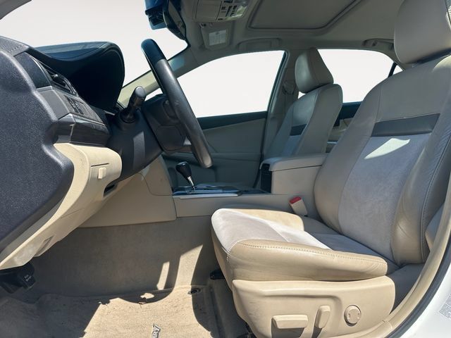 Used 2012 Toyota Camry XLE w/ Leather Pkg FWD image 10