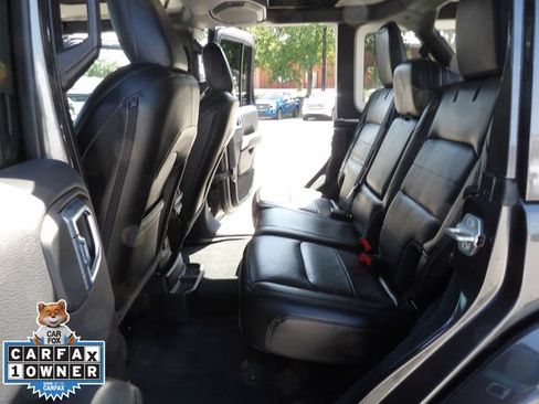 Used 2022 Jeep Wrangler Unlimited Sahara AWD/4WD image 28