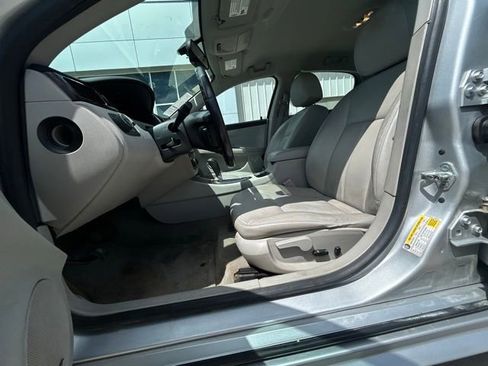 Used 2012 Chevrolet Impala LTZ FWD image 16