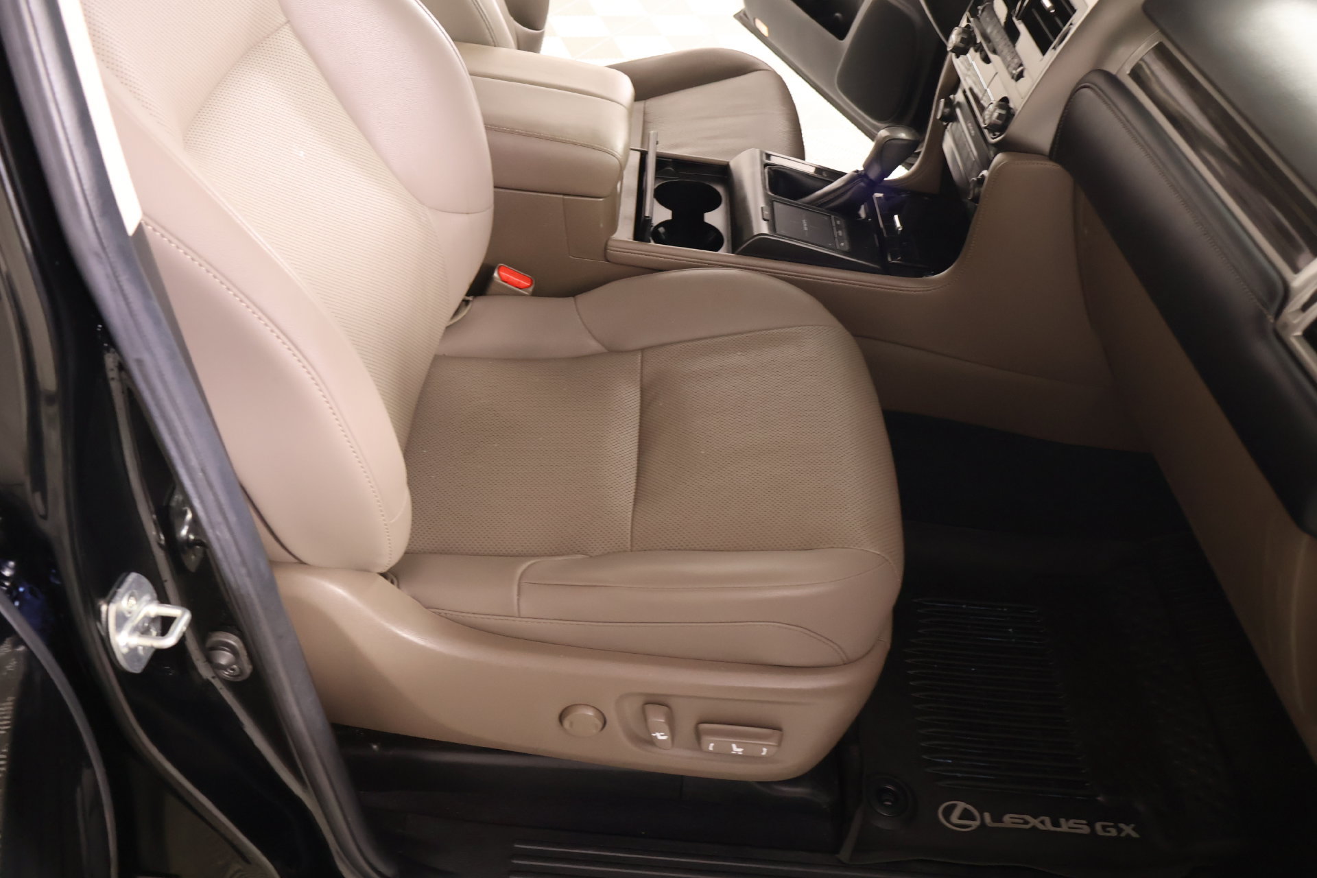 Used 2022 Lexus GX 460 Premium AWD/4WD image 15