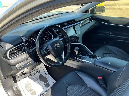 Used 2018 Toyota Camry SE FWD image 29