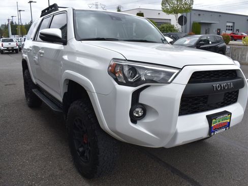 Used 2024 Toyota 4Runner SR5 Premium w/ Moonroof Package AWD/4WD image 3