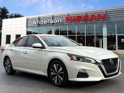 Certified 2022 Nissan Altima 2.5 SV w/ SV Premium Package