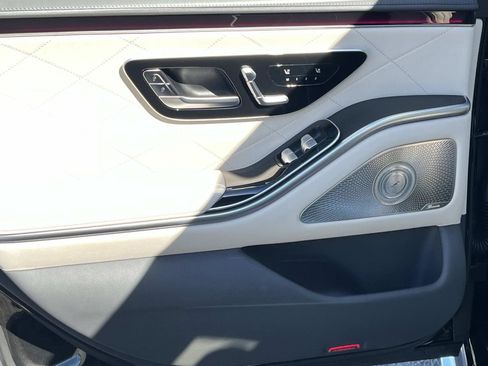 Used 2025 Mercedes-Benz S 580e 4MATIC Sedan image 15