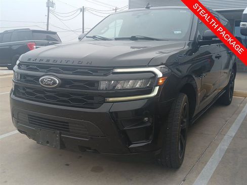Used 2022 Ford Expedition Max Limited AWD/4WD image 1