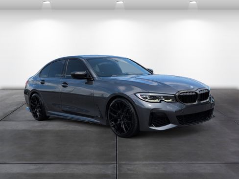 Used 2019 BMW 330i xDrive Sedan w/ Convenience Package AWD/4WD image 2