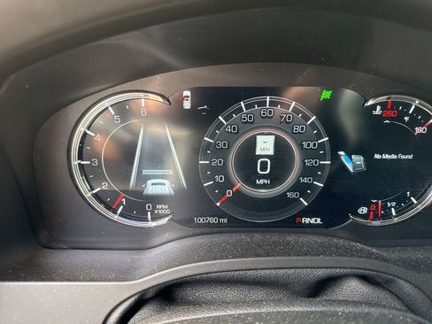 Used 2019 Cadillac Escalade ESV Platinum RWD image 14