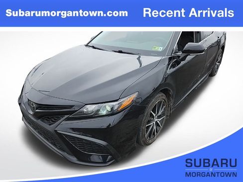 Used 2024 Toyota Camry SE image 1