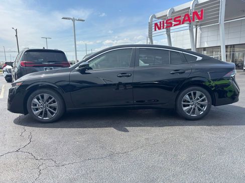 New 2026 Nissan Sentra SL image 2