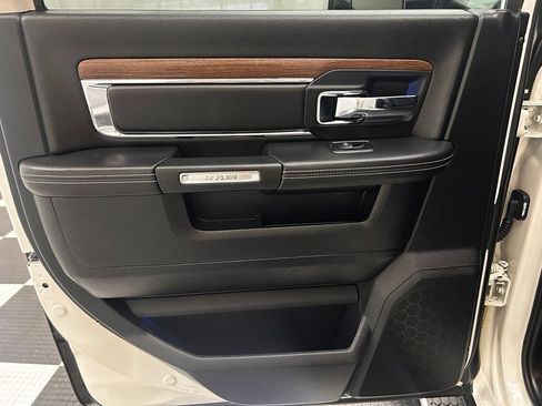Used 2016 RAM 1500 Laramie w/ Convenience Group AWD/4WD image 13