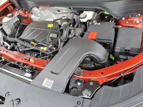 Certified 2024 Chevrolet Trax LS w/ LS Convenience Package image 36