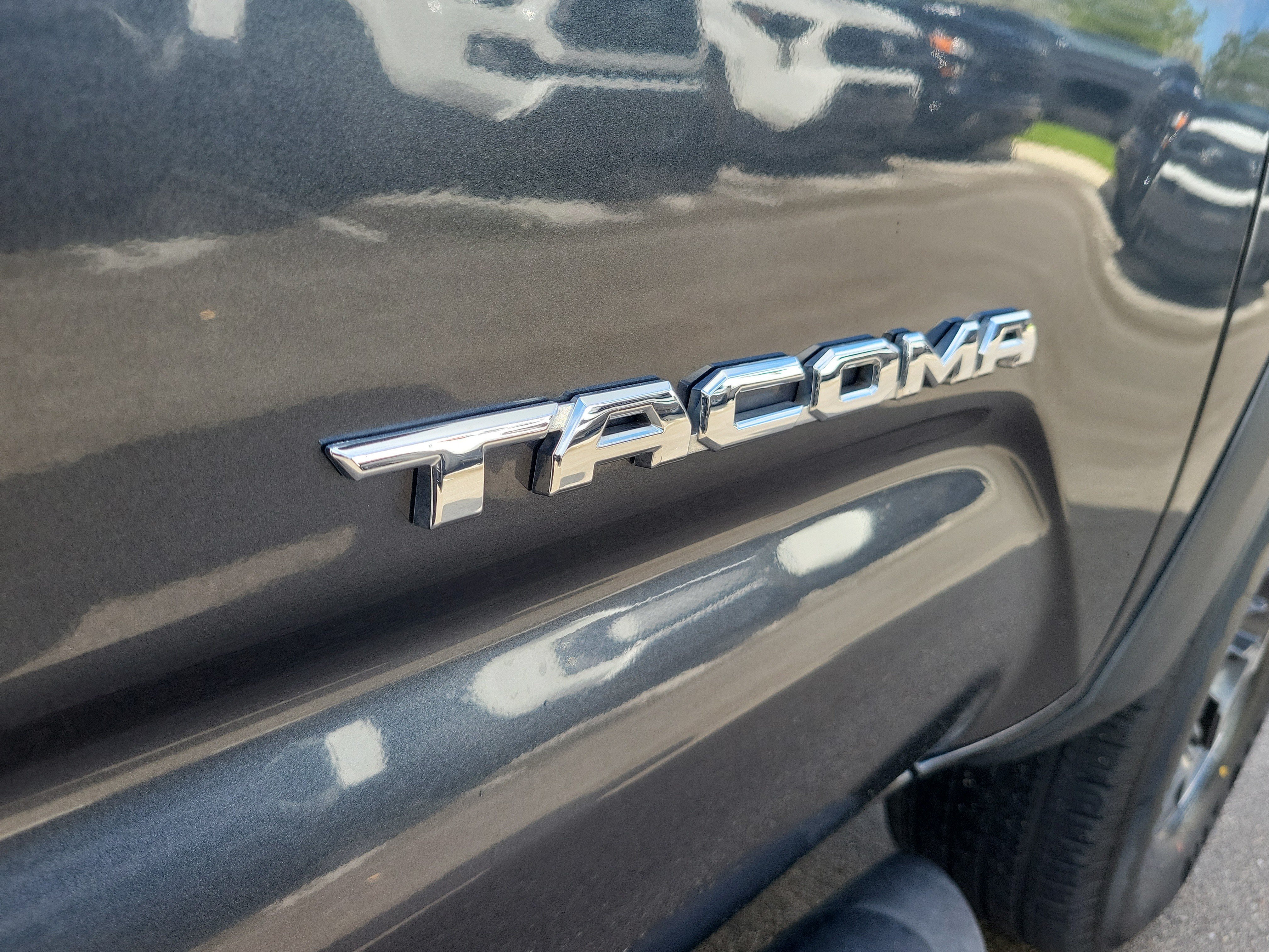 Certified 2023 Toyota Tacoma TRD Off-Road w/ Technology Package RWD image 8