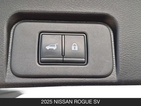 Certified 2025 Nissan Rogue SV FWD image 24