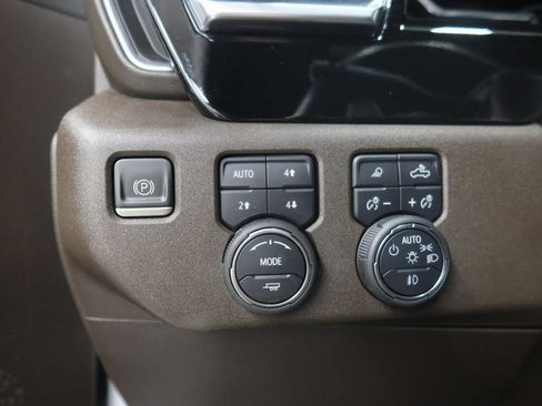 Used 2023 Chevrolet Silverado 1500 LTZ w/ Z71 Off-Road Package AWD/4WD image 24