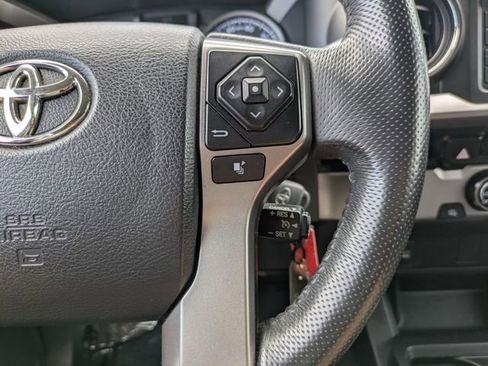Used 2017 Toyota Tacoma SR5 w/ Tow Package RWD image 23
