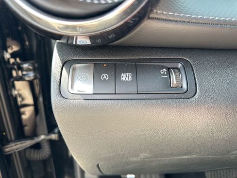 Used 2025 Chevrolet Equinox LT image 19