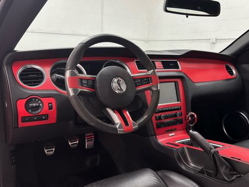 Used 2013 Ford Mustang Shelby GT500 RWD image 11