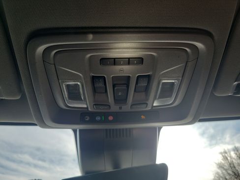 Used 2024 GMC Sierra 3500 Denali w/ Denali Reserve Package image 27