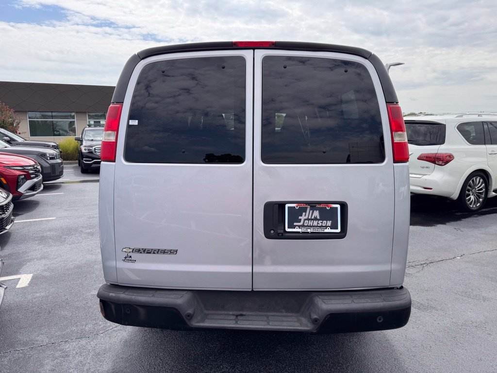 Used 2019 Chevrolet Express 2500 LS RWD image 4