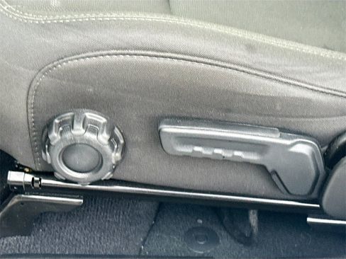 Used 2022 Jeep Gladiator Willys image 34