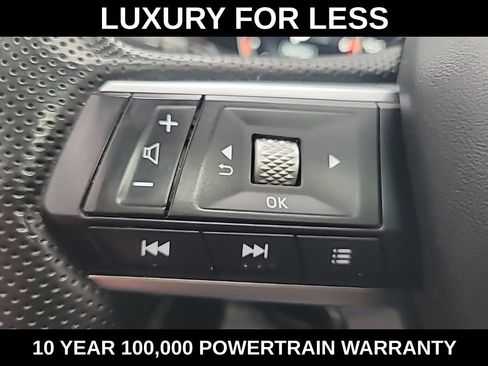 Used 2024 Mitsubishi Outlander SE Black Edition AWD/4WD image 13