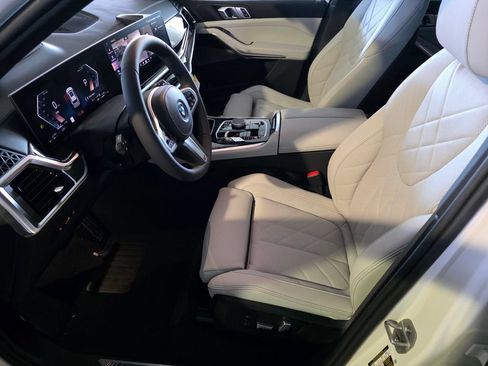 New 2026 BMW X5 xDrive50e w/ M Sport Package AWD/4WD image 7