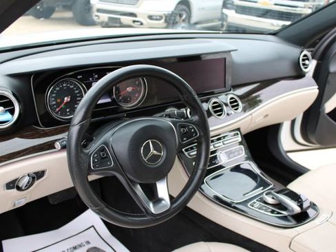 Used 2017 Mercedes-Benz E 300 image 16