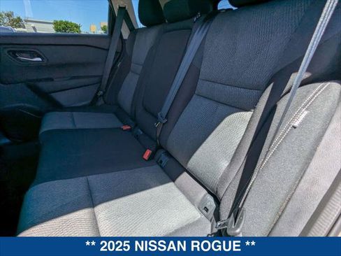 Used 2025 Nissan Rogue SV FWD image 21