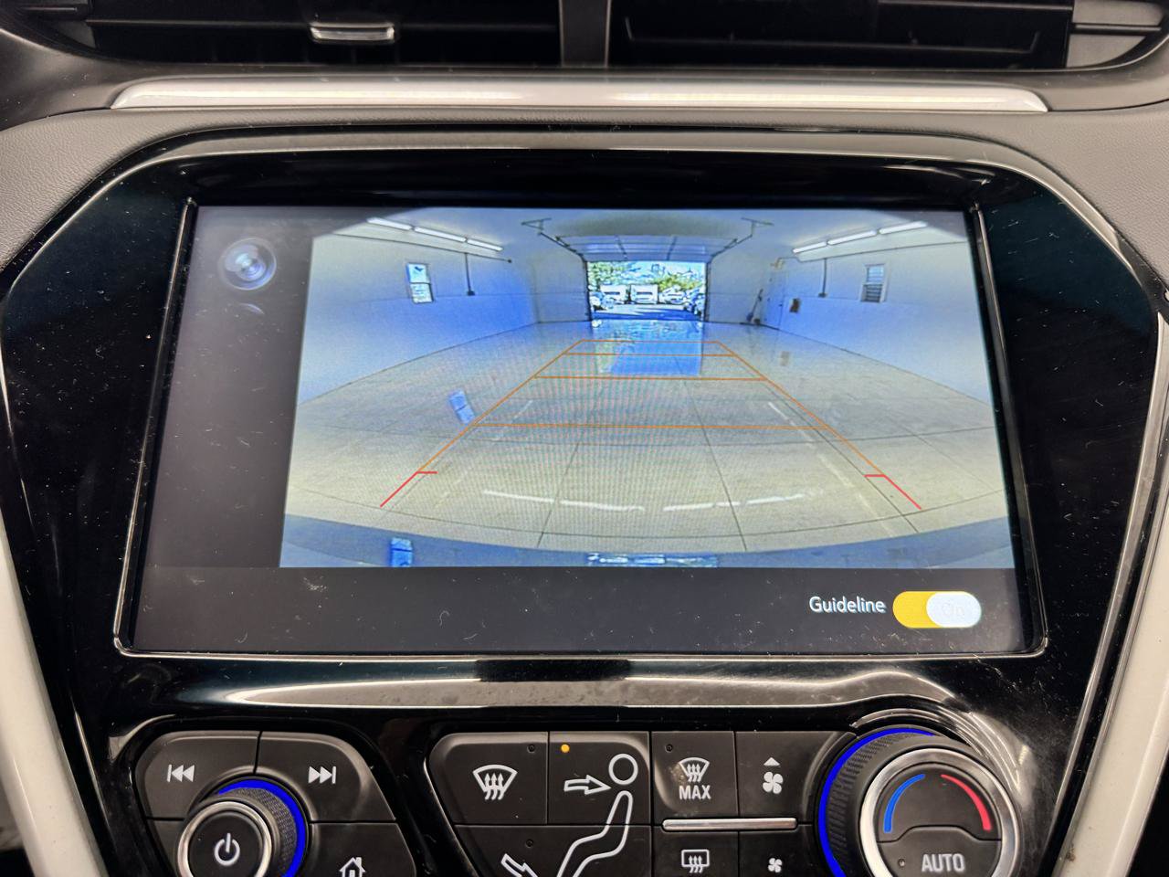 Used 2021 Chevrolet Bolt LT FWD image 28