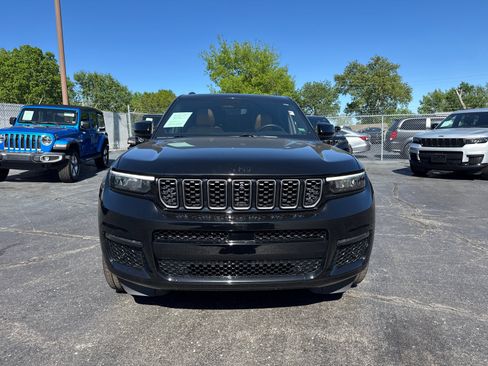 Used 2024 Jeep Grand Cherokee L Summit AWD/4WD image 2
