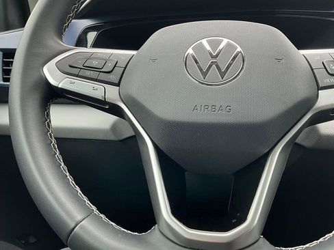 Used 2023 Volkswagen Taos SE AWD/4WD image 22
