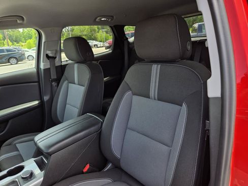 Used 2025 Chevrolet Blazer LT AWD/4WD image 11