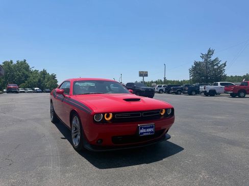 Used 2022 Dodge Challenger R/T RWD image 7