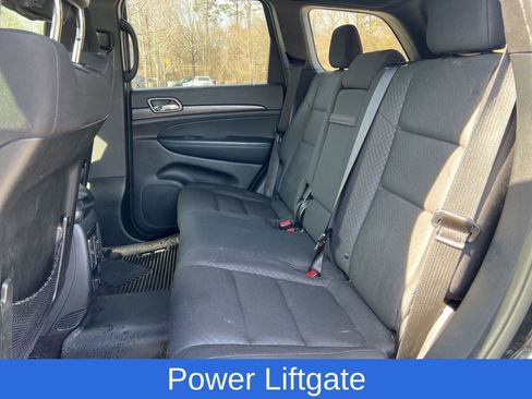 Used 2018 Jeep Grand Cherokee Laredo image 14