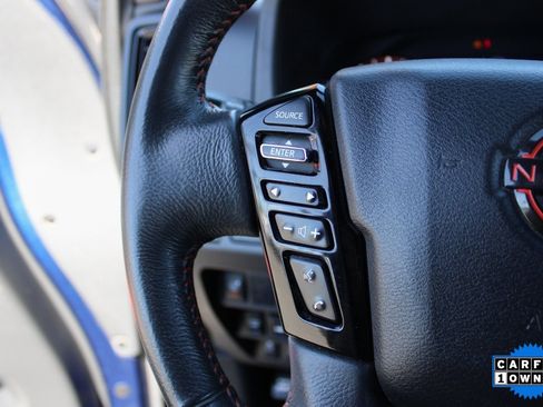 Used 2022 Nissan Frontier PRO-4X w/ Technology Package image 19